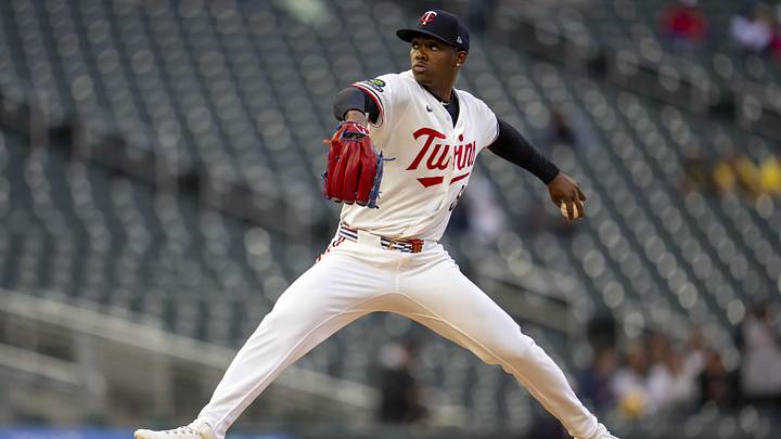 May 18, 2026; Minneapolis, Minnesota, USA; Minnesota Twins starting pitcher Kendry Rojas (60) delivers a pitch against the Houston Astros in the first inning at Target Field. Mandatory Credit: Jesse Johnson-Imagn Images May 18, 2026; Minneapolis, Minnesota, USA; Minnesota Twins starting pitcher Kendry Rojas (60) delivers a pitch against the Houston Astros in the first inning at Target Field. Mandatory Credit: Jesse Johnson-Imagn Images