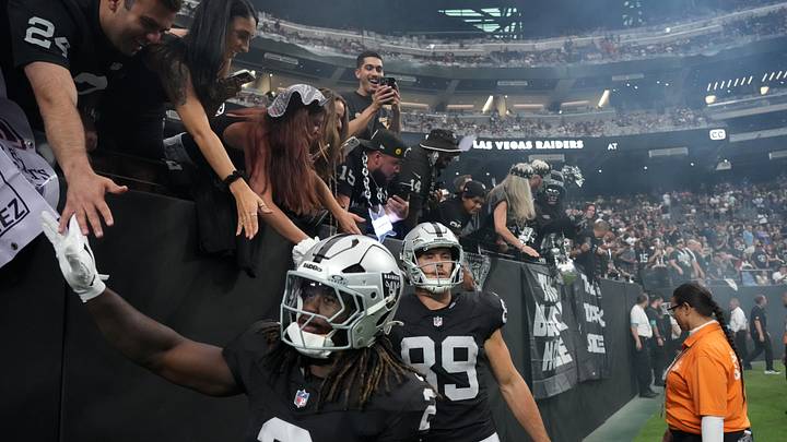 Aug 13, 2026; Paradise, Nevada, USA; Las Vegas Raiders running back Ashton Jeanty (2) and tight end Brock Bowers (89) enter the field against the Arizona Cardinals at Allegiant Stadium. Mandatory Credit: Kirby Lee-Imagn Images Aug 13, 2026; Paradise, Nevada, USA; Las Vegas Raiders running back Ashton Jeanty (2) and tight end Brock Bowers (89) enter the field against the Arizona Cardinals at Allegiant Stadium. Mandatory Credit: Kirby Lee-Imagn Images