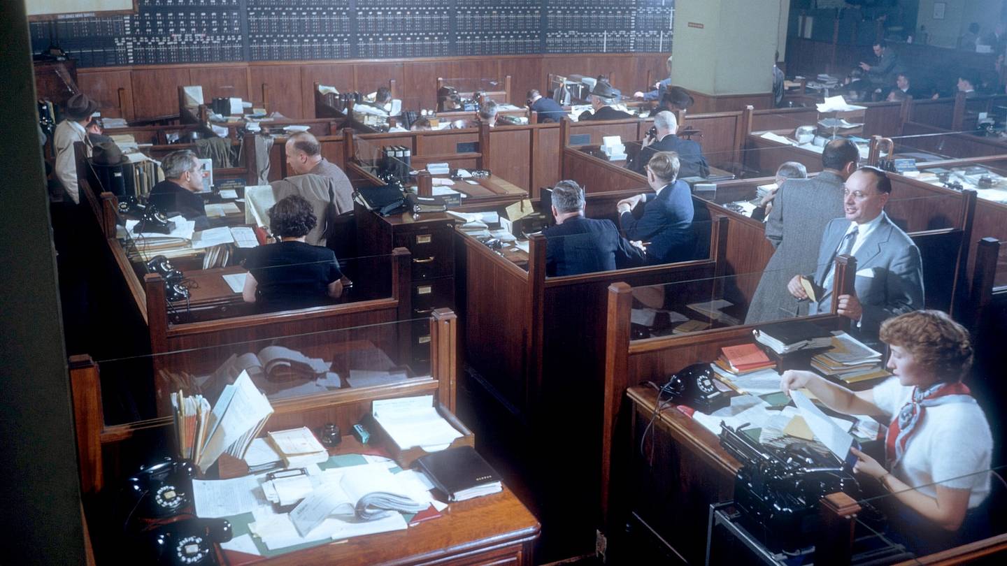 Skąd pochodzi ośmiogodzinny dzień pracy 9–17?