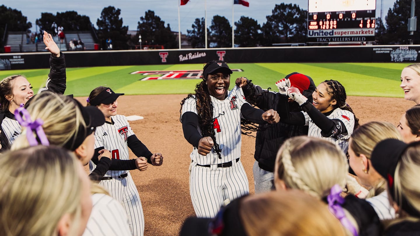 NFL Superstar Patrick Mahomes Assists AUSL in Awarding First Golden Ticket