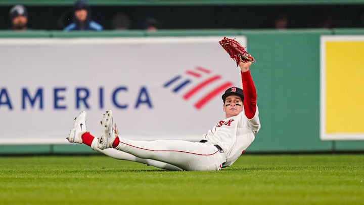 Jun 10, 2025; Boston, Massachusetts, USA; Boston Red Sox outfielder Roman Anthony (19) makes the catch against the Tampa Bay Rays in the sixth inning at Fenway Park. Mandatory Credit: David Butler II-Imagn Images Jun 10, 2025; Boston, Massachusetts, USA; Boston Red Sox outfielder Roman Anthony (19) makes the catch against the Tampa Bay Rays in the sixth inning at Fenway Park. Mandatory Credit: David Butler II-Imagn Images
