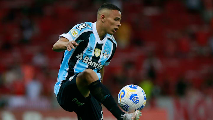 Com Vanderson e Ferran Torres no top-5, veja quem são os 10 reforços mais caros da janela de transferências de janeiro