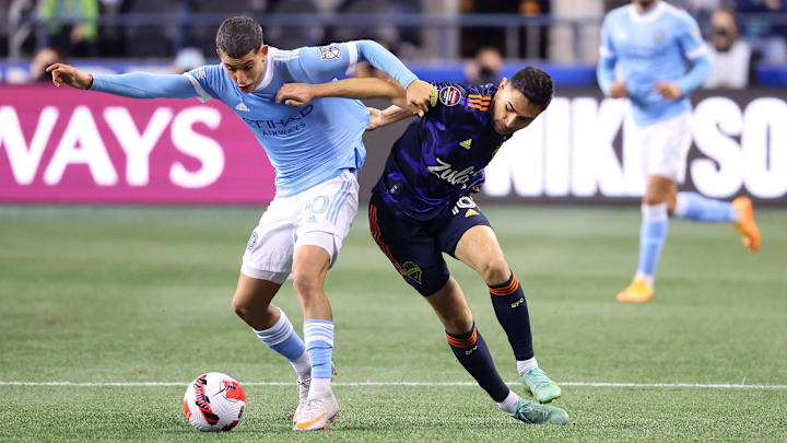 Seattle Sounders take a 3-1 advantage to New York next week.