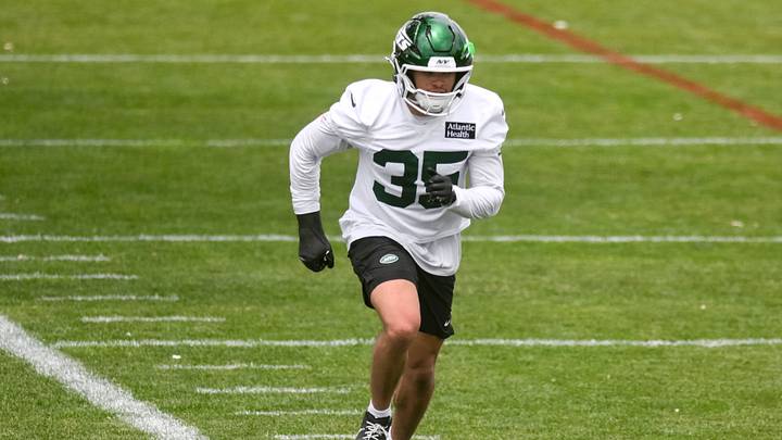 Jun 10, 2026; Florham Park, NY, USA; New York Jets safety Dean Clark (35) participates in a drill during minicamp at Atlantic Health Jets Training Center. Mandatory Credit: John Jones-Imagn Images Jun 10, 2026; Florham Park, NY, USA; New York Jets safety Dean Clark (35) participates in a drill during minicamp at Atlantic Health Jets Training Center. Mandatory Credit: John Jones-Imagn Images