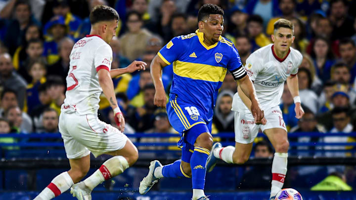 Boca Juniors v Huracan - Liga Profesional 2022