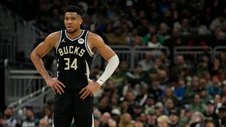New York Knicks v Milwaukee Bucks