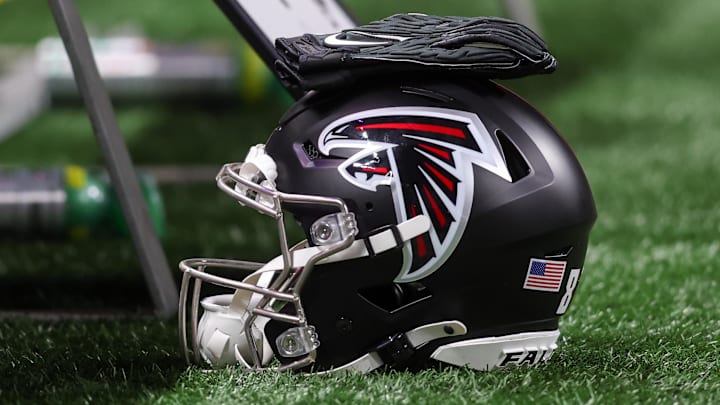 Aug 15, 2025; Atlanta, Georgia, USA; Atlanta Falcons helmet on the sideline against the Tennessee Titans in the first quarter at Mercedes-Benz Stadium. Mandatory Credit: Brett Davis-Imagn Images
Aug 15, 2025; Atlanta, Georgia, USA; Atlanta Falcons helmet on the sideline against the Tennessee Titans in the first quarter at Mercedes-Benz Stadium. Mandatory Credit: Brett Davis-Imagn Images