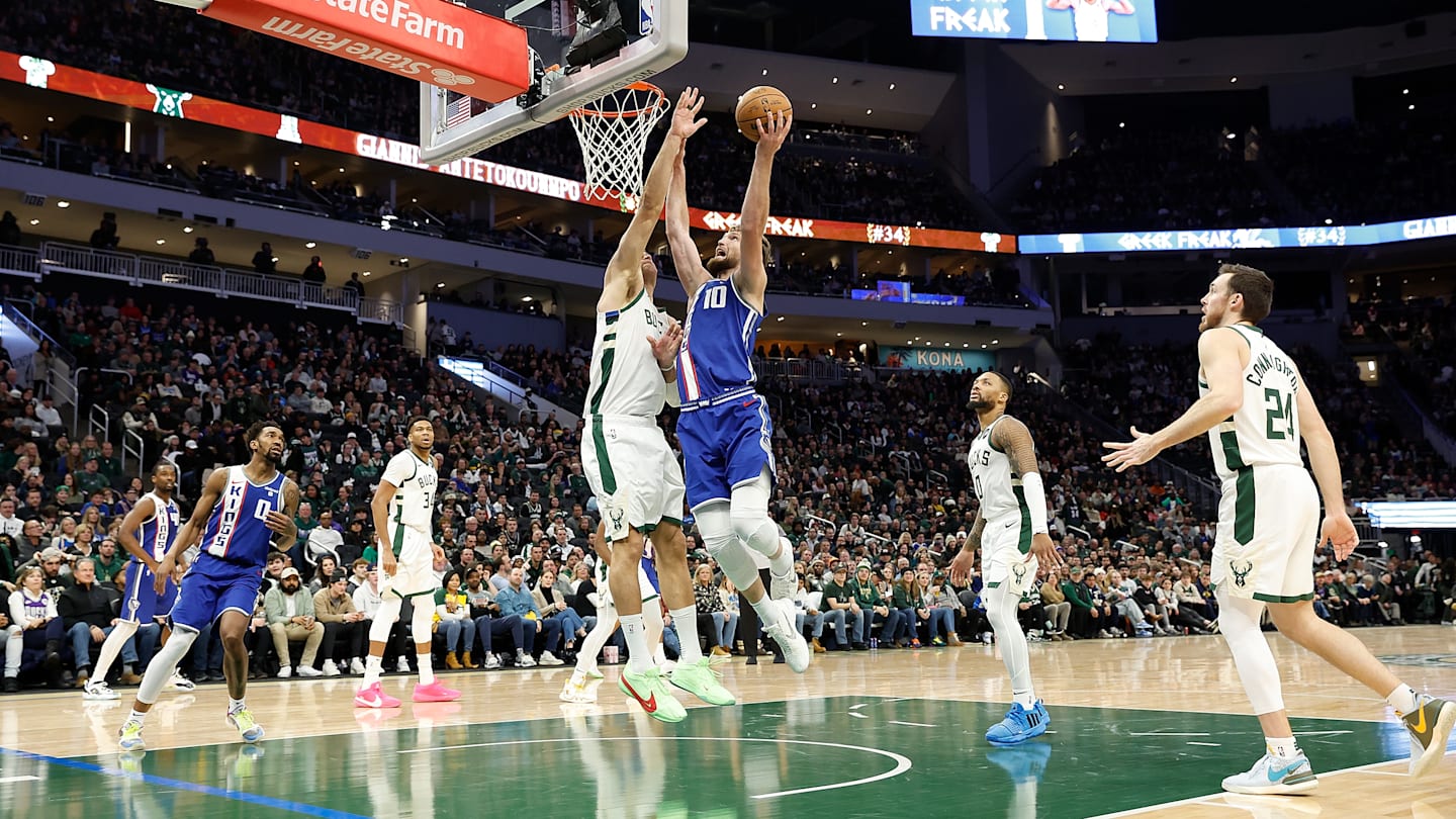 Kings’ horrible freethrow shooting comes back to haunt them in loss vs