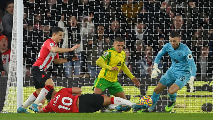 Che Adams opened the scoring with a strange finish