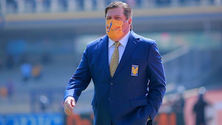 Pumas UNAM v Tigres UANL - Torneo Grita Mexico C22 Liga MX