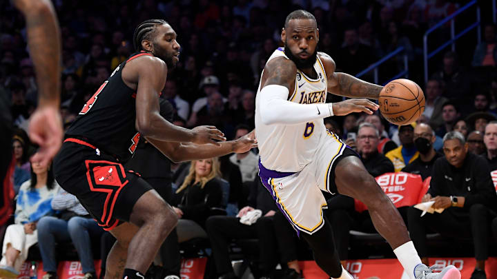 LeBron James está de regreso a los Lakers 