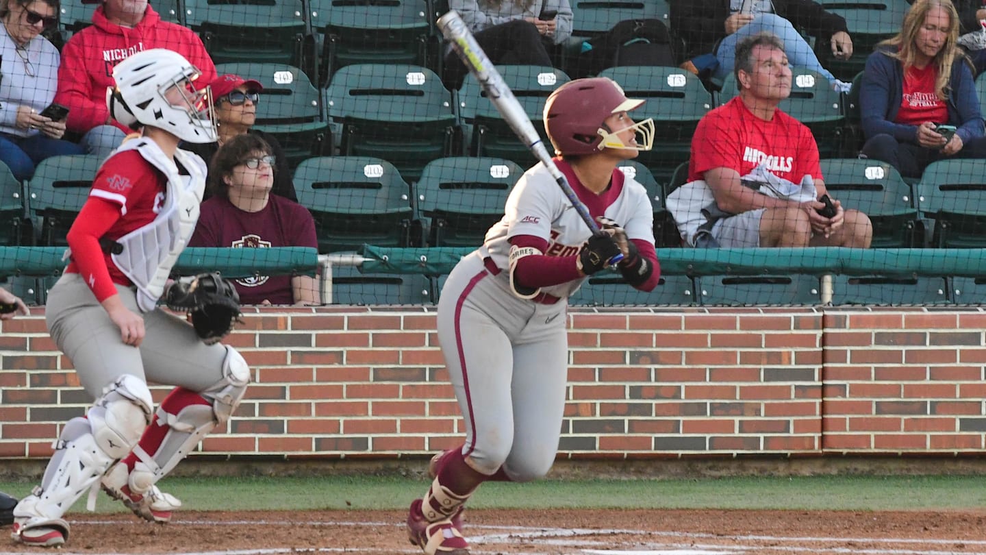NCAA Softball Statistical Leaders After Week 7
