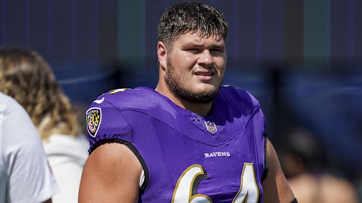 Baltimore Ravens center Tyler Linderbaum (64) before the game against the Cleveland Browns at M&T Bank Stadium.