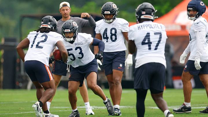 Aug 5, 2026; Lake Forest, IL, USA; Chicago Bears linebacker T.J. Edwards (53) runs during training camp at Halas Hall. Mandatory Credit: Kamil Krzaczynski-Imagn Images Aug 5, 2026; Lake Forest, IL, USA; Chicago Bears linebacker T.J. Edwards (53) runs during training camp at Halas Hall. Mandatory Credit: Kamil Krzaczynski-Imagn Images