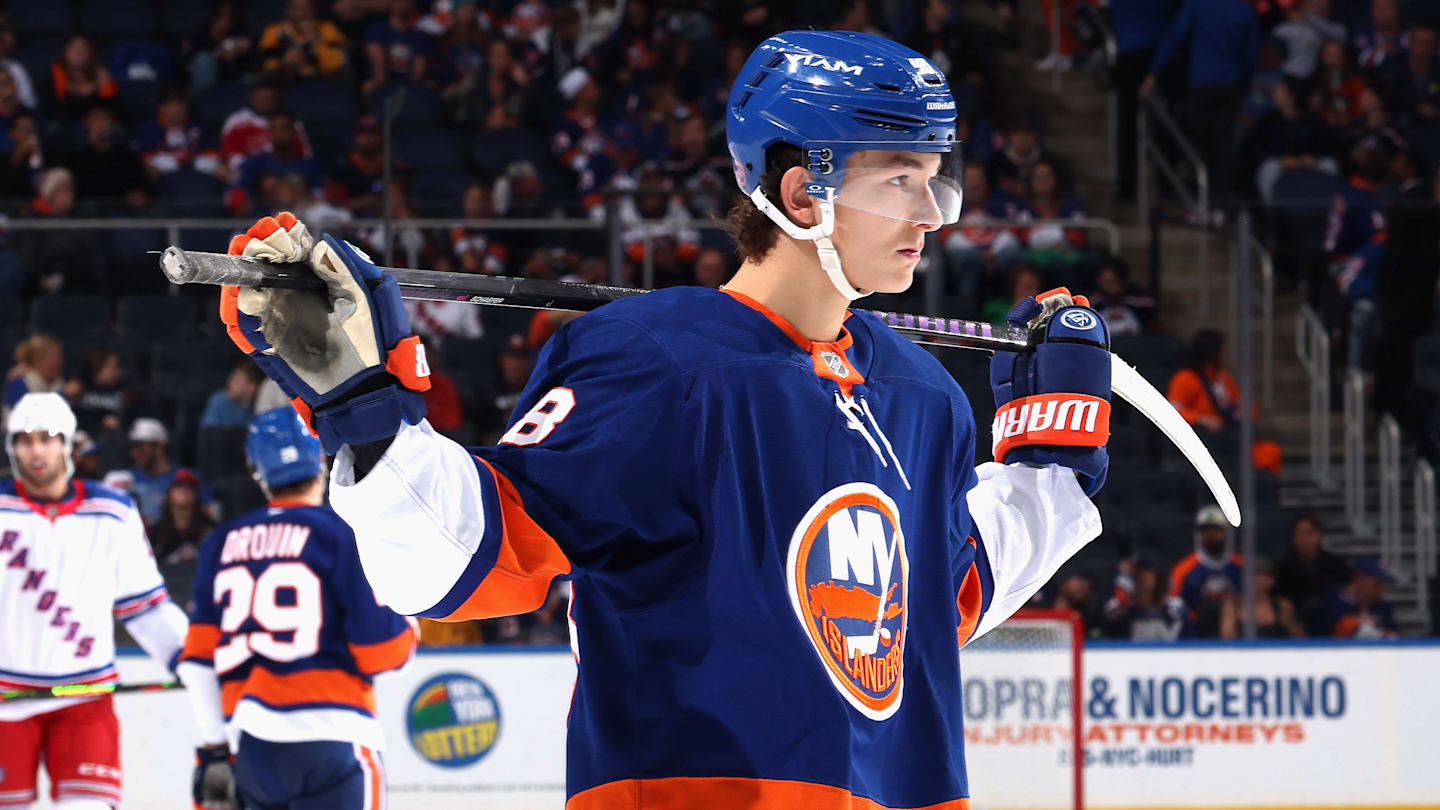 NY Islanders' Matthew Schaefer hears from one of the NHL's good guys after being named to the opening night roster