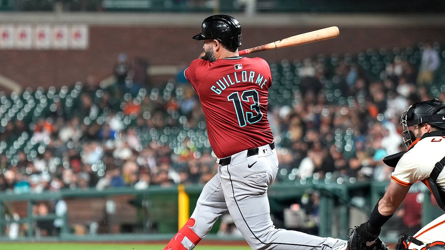 Astros Sign Infielder Luis Guillorme to Boost Infield Depth