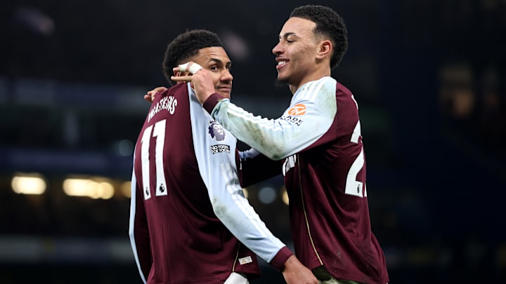 Watkins brilha e garante virada do Aston Villa em Stamford Bridge