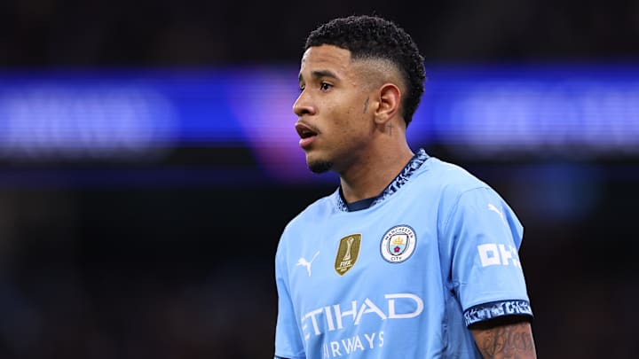 Savinho se machucou na partida contra o Tottenham