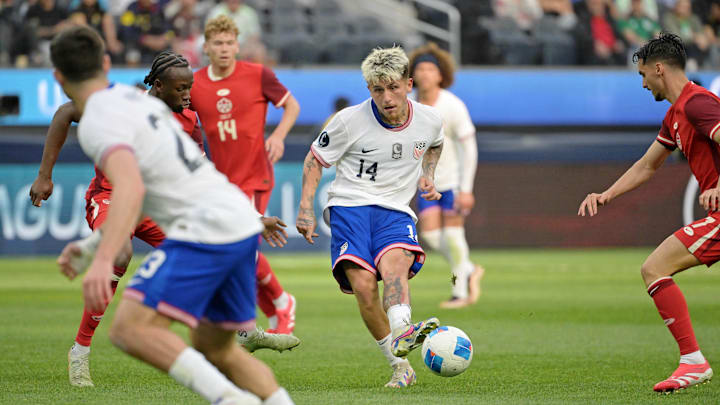 Diego Luna (center) could play an important role for the USMNT at the upcoming Concacaf Gold Cup
