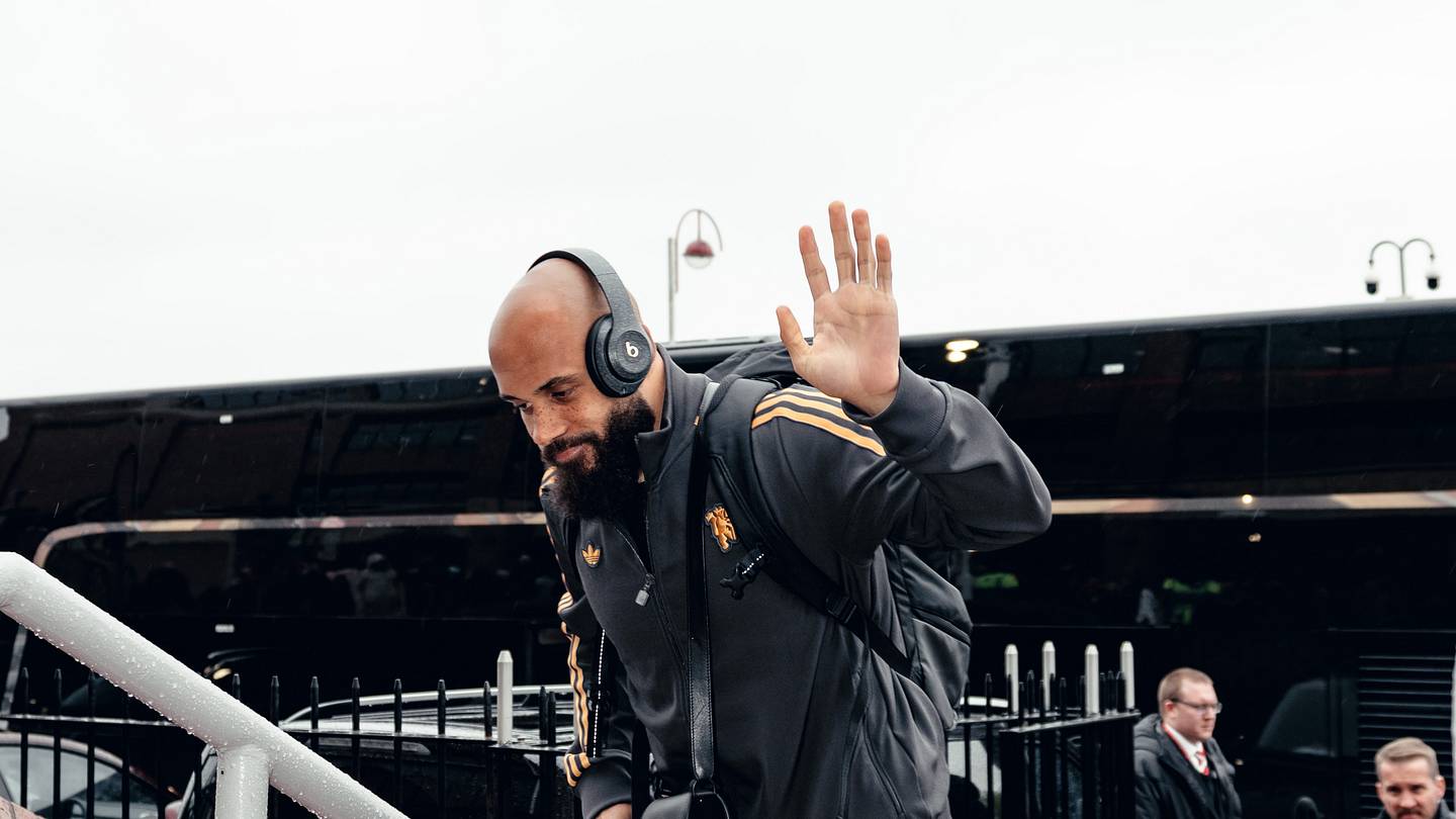 Mbeumo cerca de dejar al Manchester United; Palmer, Raphinha y más