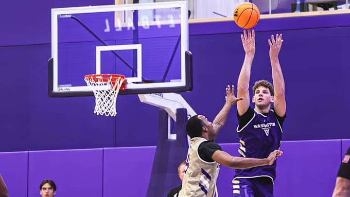Hannes Steinbach shows his pure shooting form in practice. 