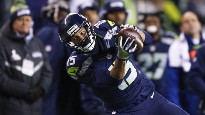 Dec 4, 2016; Seattle, WA, USA; Seattle Seahawks wide receiver Jermaine Kearse (15) catches a pass against the Carolina Panthers during the fourth quarter at CenturyLink Field. Seattle defeated Carolina, 40-7. Mandatory Credit: Joe Nicholson-USA TODAY Sports Dec 4, 2016; Seattle, WA, USA; Seattle Seahawks wide receiver Jermaine Kearse (15) catches a pass against the Carolina Panthers during the fourth quarter at CenturyLink Field. Seattle defeated Carolina, 40-7. Mandatory Credit: Joe Nicholson-USA TODAY Sports