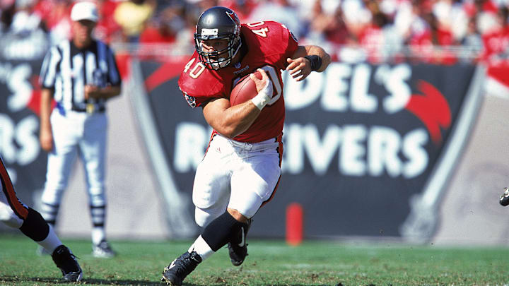 Former Tampa Bay Buccaneers fullback Mike Alstott got  shoutout from Dak Prescott after the Cowboys latest win.