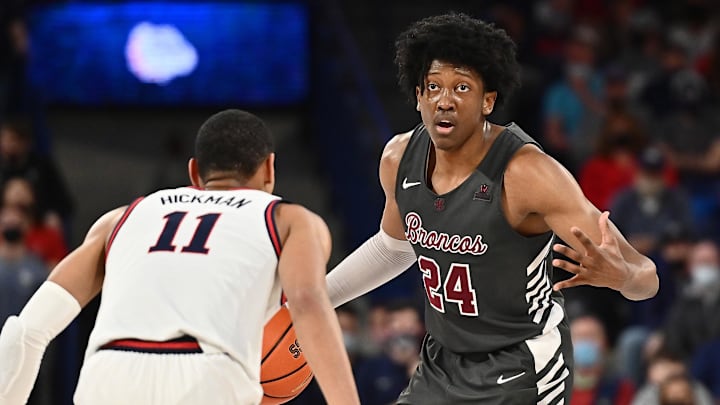 Feb 19, 2022; Spokane, Washington, USA; Santa Clara Broncos guard Jalen Williams (24) brings the ball down court against Gonzaga Bulldogs guard Nolan Hickman (11) in the second half at McCarthey Athletic Center. Mandatory Credit: James Snook-Imagn Images