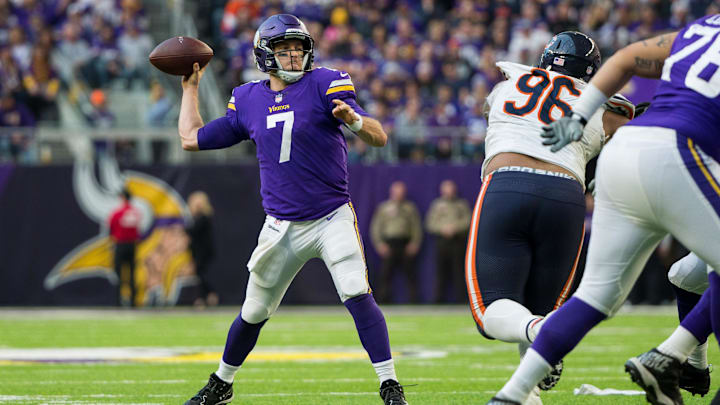 Case Keenum stands in and fires against the Bears with Akiem Hicks rushing in 2017, during Minnesota's run to the playoffs.