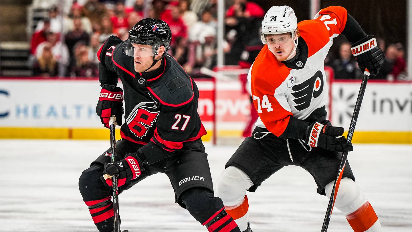 Flyers Blow Lead, Fall to Hurricanes in Shootout