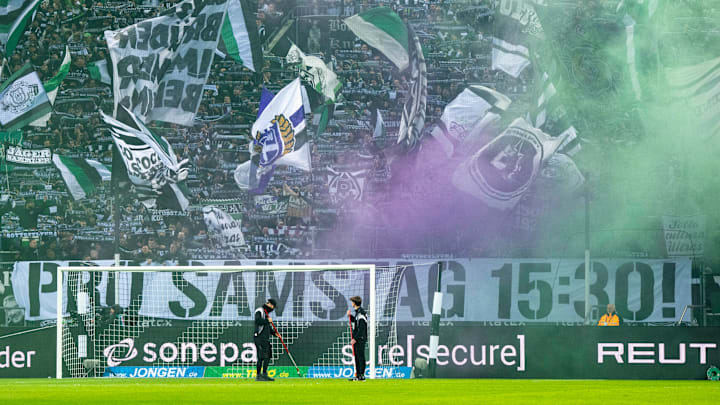 Gladbach-Ultras sind im Pyro-Fieber