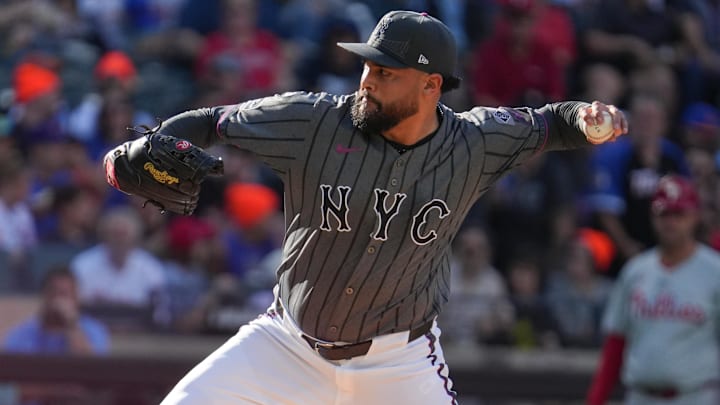 Sep 21, 2024; New York City, New York, USA; New York Mets pitcher Sean Manaea (59) delivers a pitch during the first inning against the Philadelphia Phillies at Citi Field. Mandatory Credit: Lucas Boland-Imagn Images Sep 21, 2024; New York City, New York, USA; New York Mets pitcher Sean Manaea (59) delivers a pitch during the first inning against the Philadelphia Phillies at Citi Field. Mandatory Credit: Lucas Boland-Imagn Images
