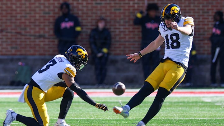 Iowa Hawkeyes v Maryland Terrapins