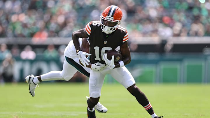 Former Cleveland Browns wide receiver Diontae Johnson (16) makes a catch against the Philadelphia Eagles during the first quarter at Lincoln Financial Field. Former Cleveland Browns wide receiver Diontae Johnson (16) makes a catch against the Philadelphia Eagles during the first quarter at Lincoln Financial Field.