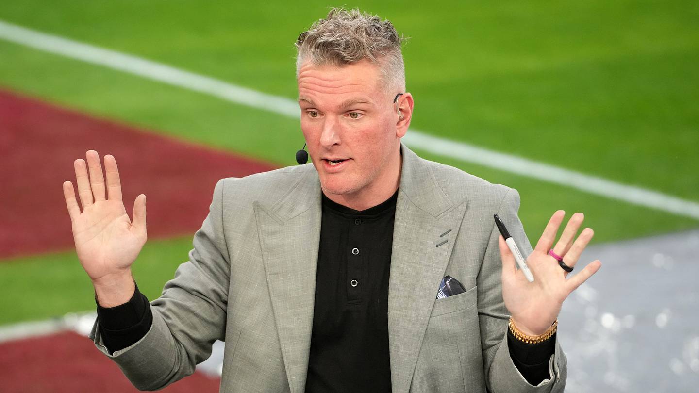 Pat McAfee Makes Bold College Football Claim After Utah Fans Win Shirtless Standoff