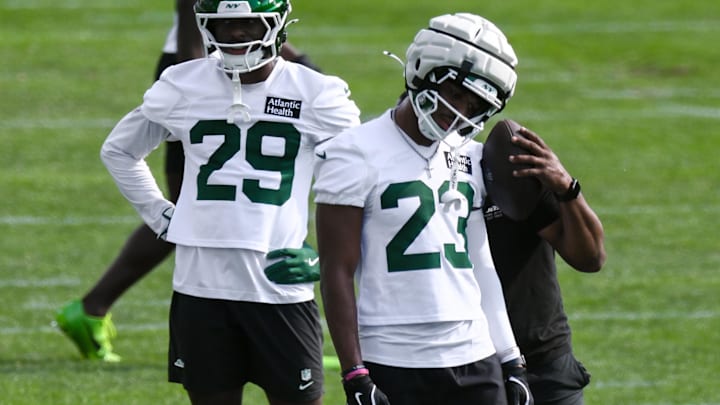 NY Jets cornerback Azareye'h Thomas
