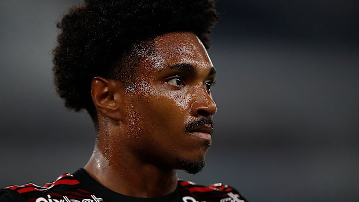 Após nova turbulência, Flamengo e Vitinho optam por seguir caminhos diferentes.