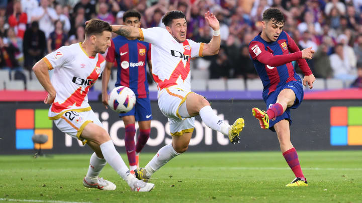 Barcelona, de Pedri, volta a campo nesta terça-feira (27)