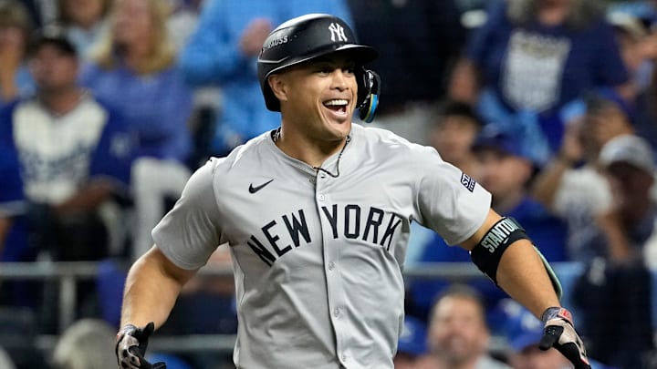 Giancarlo Stanton fue el héroe de los Yankees en el Juego 3 