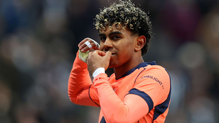 Yamal é um dos astros do Barcelona, que recebe o Sevilla