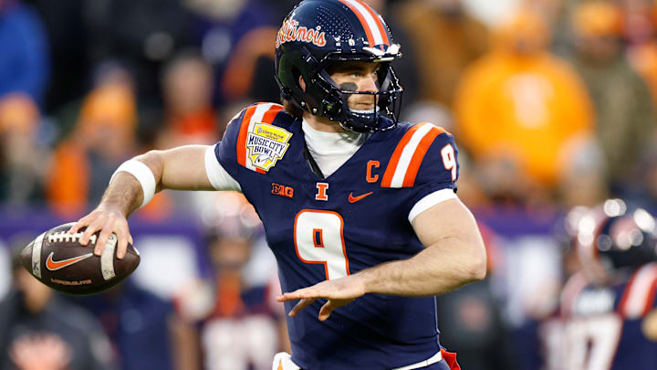 2025 Liberty Mutual Music City Bowl - Tennessee v Illinois 2025 Liberty Mutual Music City Bowl - Tennessee v Illinois