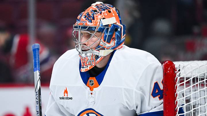 Dec 3, 2024; Montreal, Quebec, CAN; New York Islanders goalie Semyon Varlamov (40) looks on during warm-up before the game against the Montreal Canadiens at Bell Centre. Mandatory Credit: David Kirouac-Imagn Images Dec 3, 2024; Montreal, Quebec, CAN; New York Islanders goalie Semyon Varlamov (40) looks on during warm-up before the game against the Montreal Canadiens at Bell Centre. Mandatory Credit: David Kirouac-Imagn Images