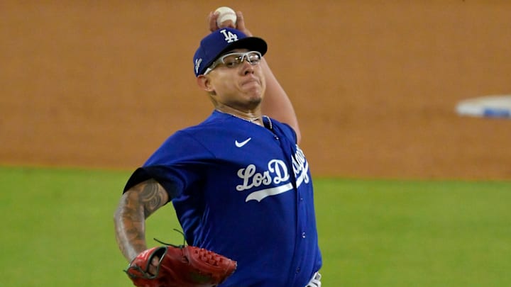 MLB colocó a Julio Urías en en licencia administrativa