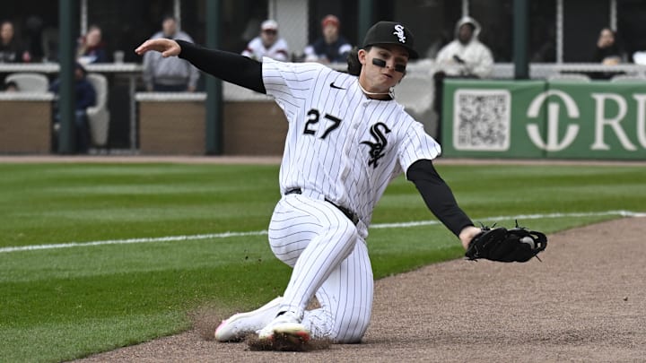 Chicago White Sox right fielder Brooks Baldwin (27) catches a fly ball hit by Boston Red Sox second baseman Kristian Campbell (28) during the fifth inning at Guaranteed Rate Field. Mandatory Credit: Matt Marton-Imagn Images