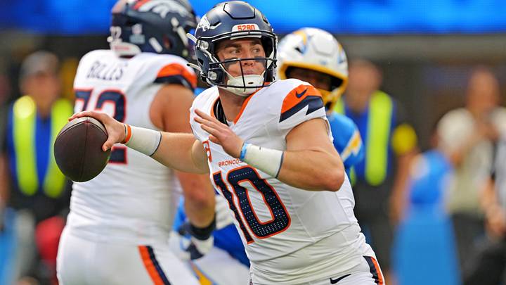 Sep 21, 2025; Inglewood, California, USA; Denver Broncos quarterback Bo Nix (10) drops back to pass during the second half against the Los Angeles Chargers at SoFi Stadium. Sep 21, 2025; Inglewood, California, USA; Denver Broncos quarterback Bo Nix (10) drops back to pass during the second half against the Los Angeles Chargers at SoFi Stadium.