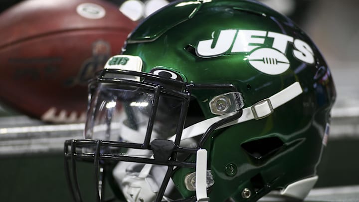 Aug 15, 2019; Atlanta, GA, USA; New York Jets helmet on the sideline against the Atlanta Falcons in the second half at Mercedes-Benz Stadium. Mandatory Credit: Brett Davis-Imagn Images
