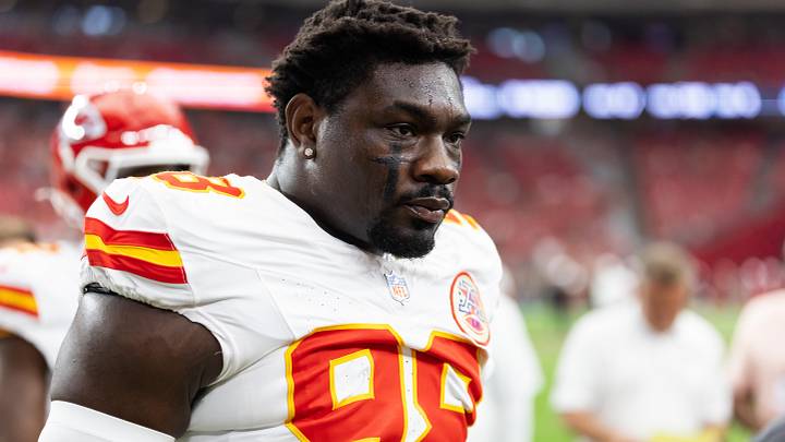Aug 9, 2025; Glendale, Arizona, USA; Kansas City Chiefs defensive end Janarius Robinson (98) against the Arizona Cardinals during a preseason NFL game at State Farm Stadium. Mandatory Credit: Mark J. Rebilas-Imagn Images