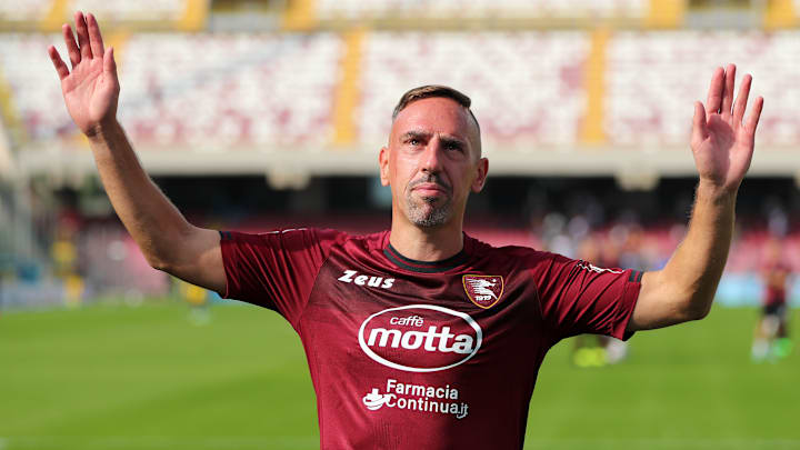 Franck Ribéry a été mis à l'honneur par la Salernitana, après l'annonce de sa retraite.