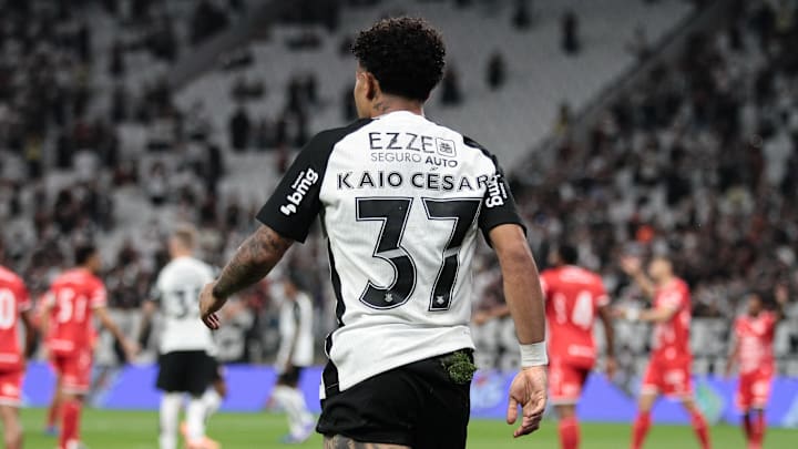 Kaio César foi um dos reforços contratados pelo Corinthians
