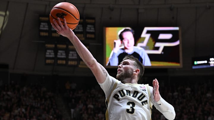 Purdue Boilermakers guard Braden Smith (3) shoots the ball